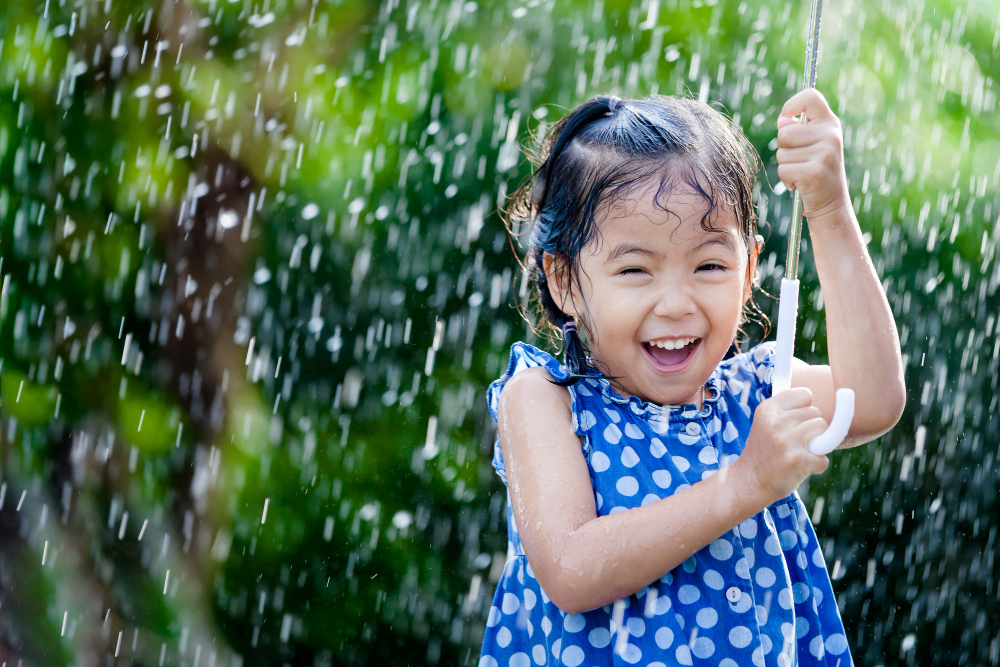 Tips Agar Anak Tidak Gampang Sakit Saat Musim Hujan