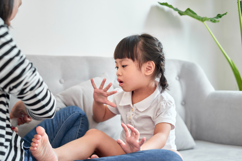 Tips Mengatasi Speech Delay pada Anak