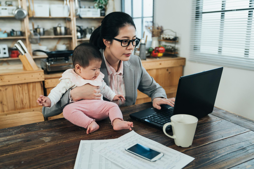 Rahasia Mompreneur Sukses Karir dan Asuh Anak