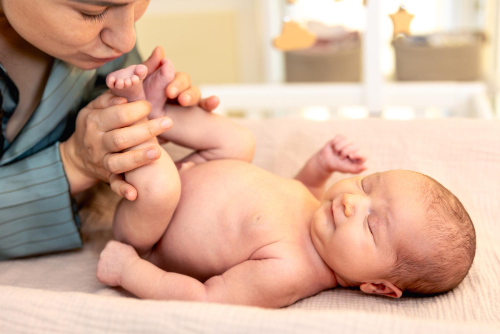 Moms, Ini Manfaat Pakai Minyak Telon untuk Baby Newborn